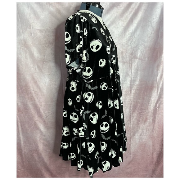 Torrid Disney NIGHTMARE BEFORE CHRISTMAS Mini Velvet Collared Dress NWT Size 4X - Picture 8 of 17